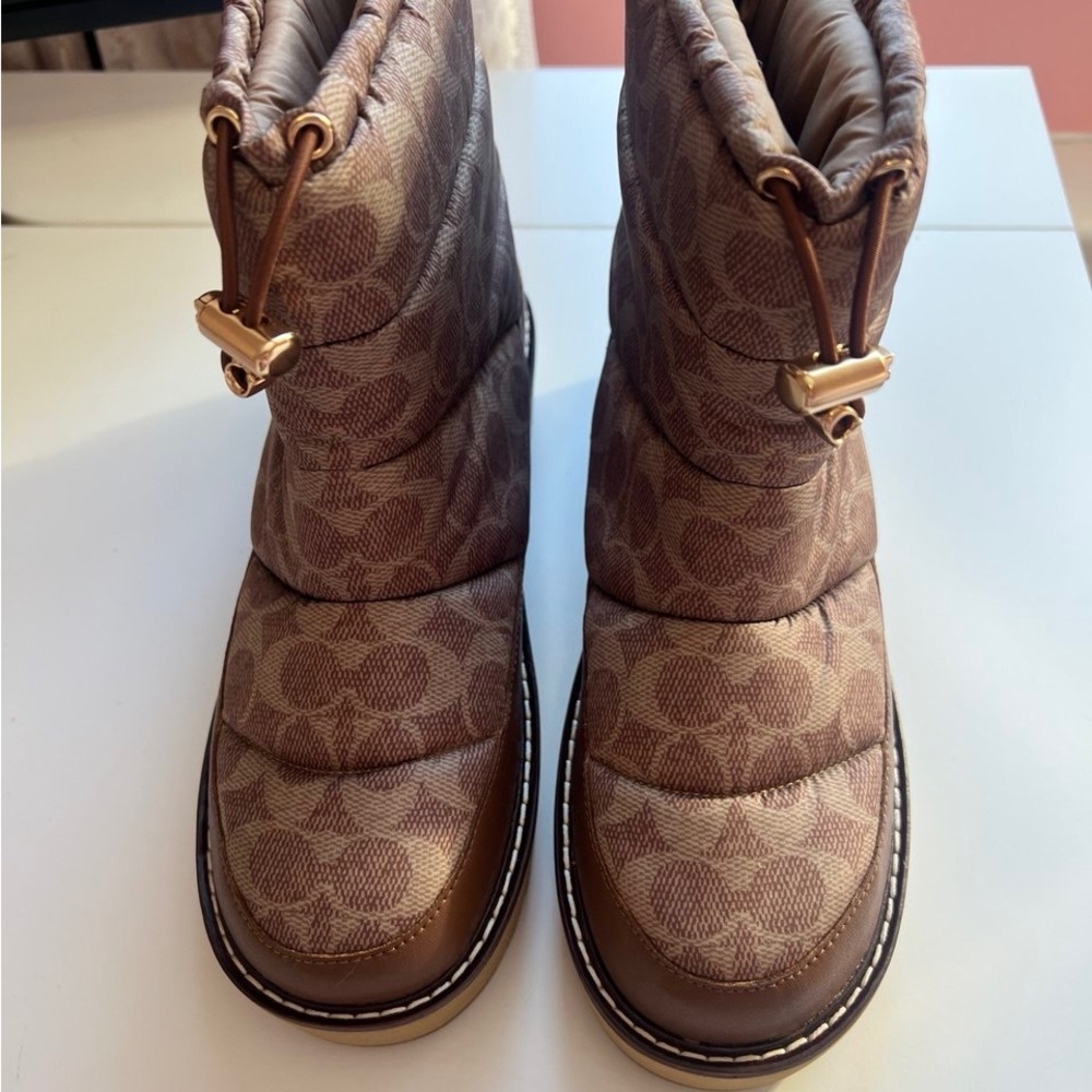 Coach Brown Patterned Winter Boots